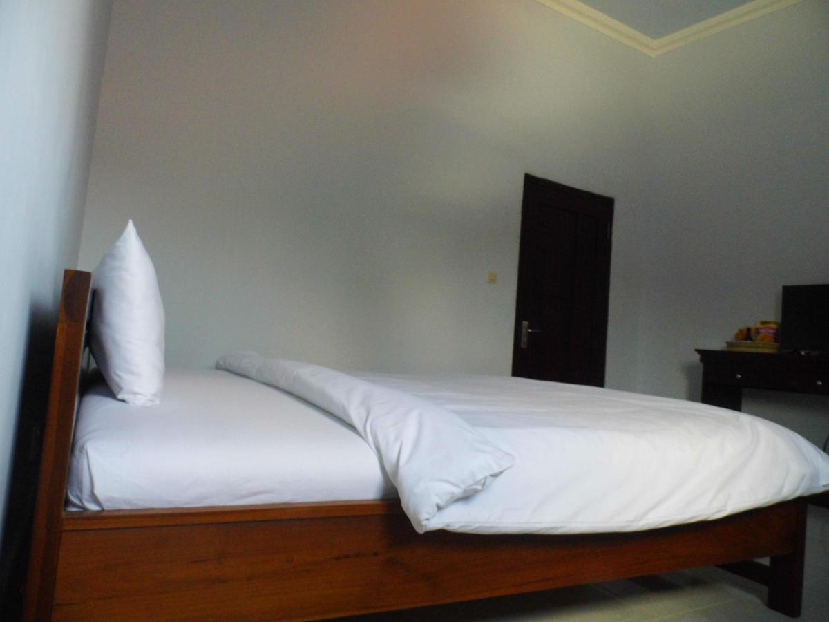 Hotel Ilhami ブリタール エクステリア 写真